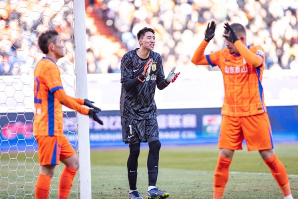 李平康：国安真正最想要的是于金永，但是泰山不想租借