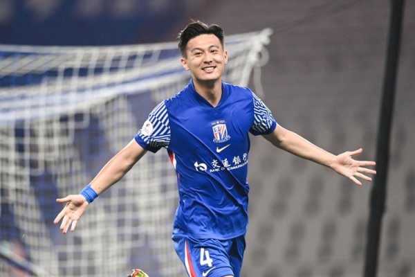 蒋圣龙：0-3追赶  也觉得下半场能扳回来，因为现在球队不一样了